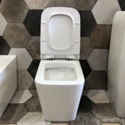 Sanitari A Terra Filo Muro, Linea Squadrata -Stile Bagno 11687957 4