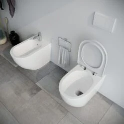 Sanitari Bagno Bidet E Vaso WC A Terra Filomuro RIMLESS In Ceramica Con Sedile Coprivaso Softclose Fast