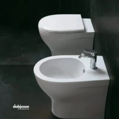 Azzurra "Pratica" Coppia Di Sanitari Filoparete Colore Bianco