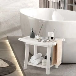 COSTWAY Panca Da Doccia, Sgabello Da Bagno Impermeabile Con Sedile Curvo, Con Portasciugamani E Piedini Antiscivoli, Panca Versatile Con Ripiano, 60,5 X 34 X 48 Cm -Stile Bagno 81985971 5